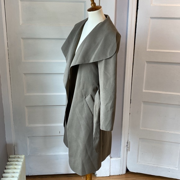 NWT Boohoo Belted Shawl Collar Coat, One Size - Picture 13 of 16